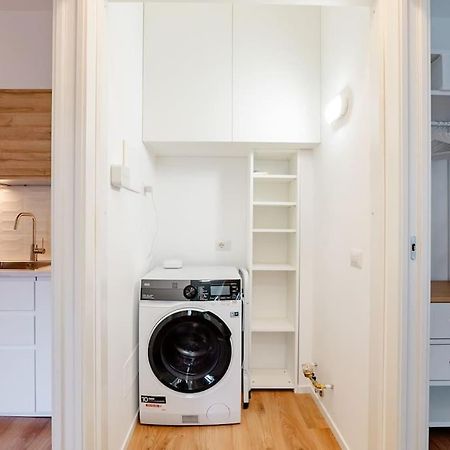 Luxury 1 Bedroom Apartment, Close To San Siro, Fiera And 10 Min Metro To Duomo Milano Exteriör bild