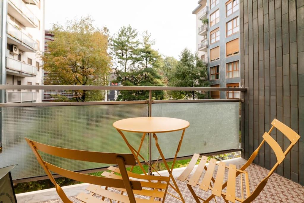 Luxury 1 Bedroom Apartment, Close To San Siro, Fiera And 10 Min Metro To Duomo Milano Exteriör bild