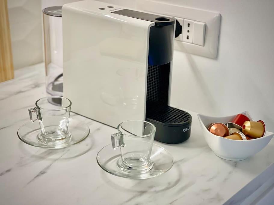 Luxury 1 Bedroom Apartment, Close To San Siro, Fiera And 10 Min Metro To Duomo Milano Exteriör bild