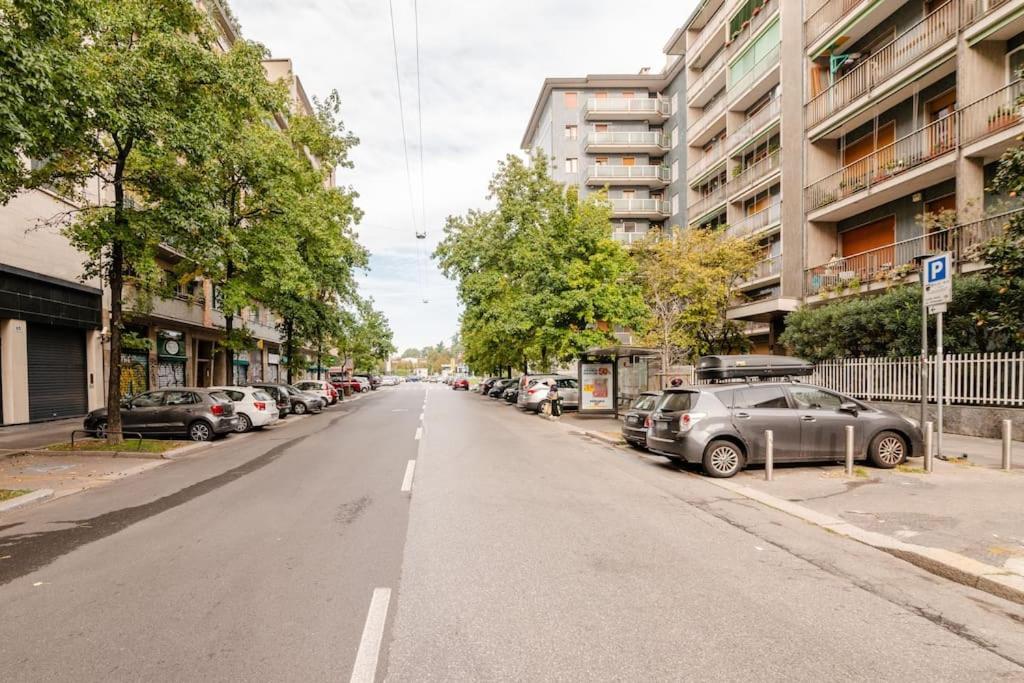 Luxury 1 Bedroom Apartment, Close To San Siro, Fiera And 10 Min Metro To Duomo Milano Exteriör bild